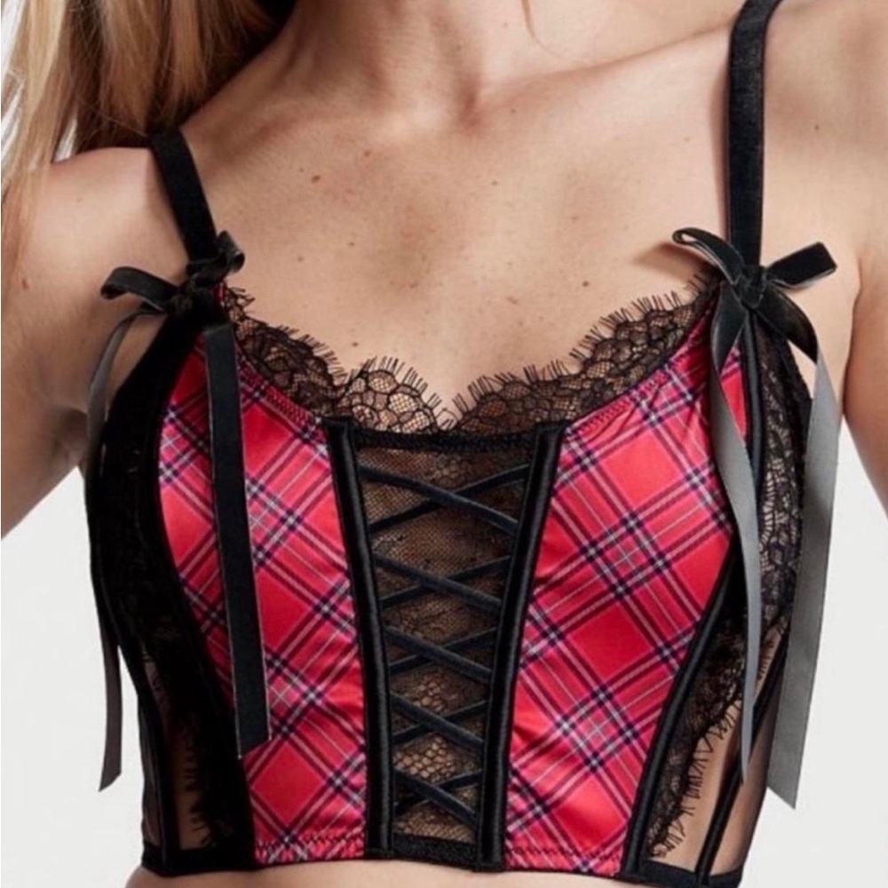 Victoria's Secret Dream
Angels unlined lace up corset bra top